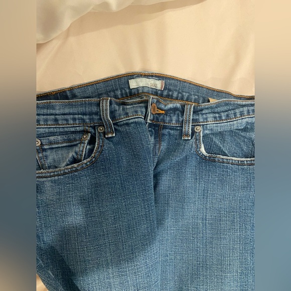 Levi's Women's Blue Jeans Straight Style size 8 - Picture 2 of 7